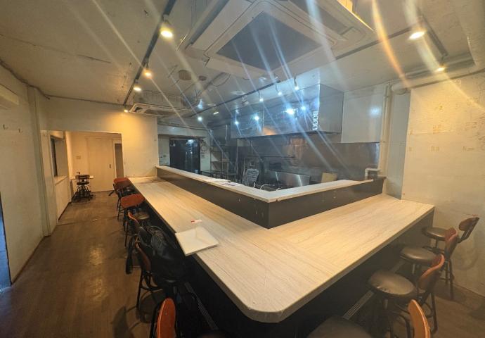 【練馬区】石神井公園駅徒歩4分／台湾ラーメン店居抜き物件／重飲食可／角地／約15.16坪